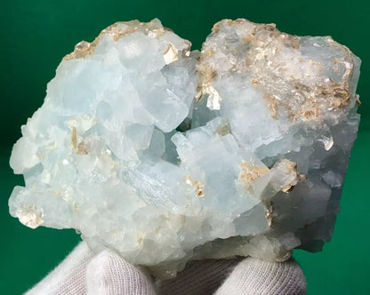 277 g Beautiful Natural Aquamarine Specimen with Mica Crystal from Skardu